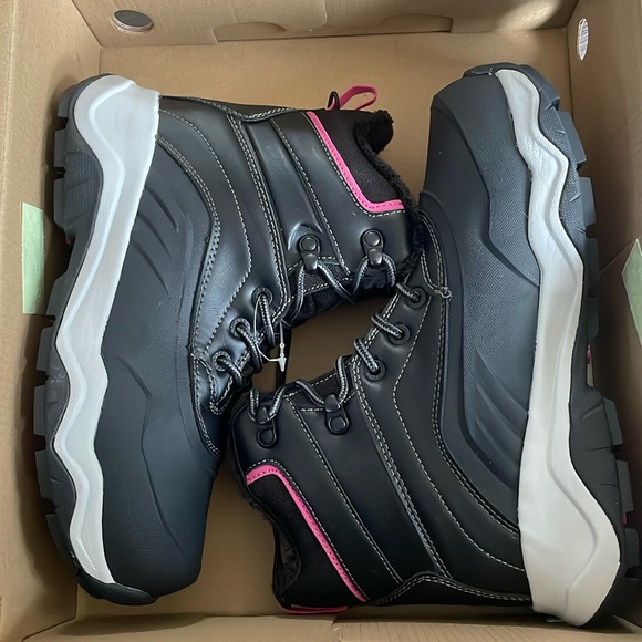 Khombu - Women's Hybrid Winter Boot - Picture 5 of 6